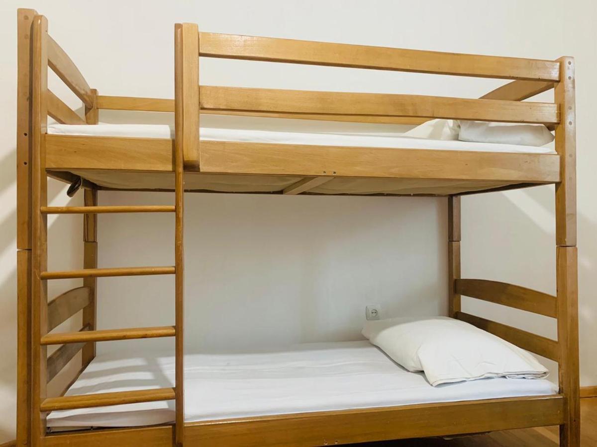 Infinity Hostel & Tour เยเรวาน ภายนอก รูปภาพ