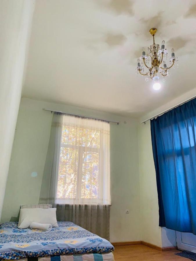 Infinity Hostel & Tour เยเรวาน ภายนอก รูปภาพ
