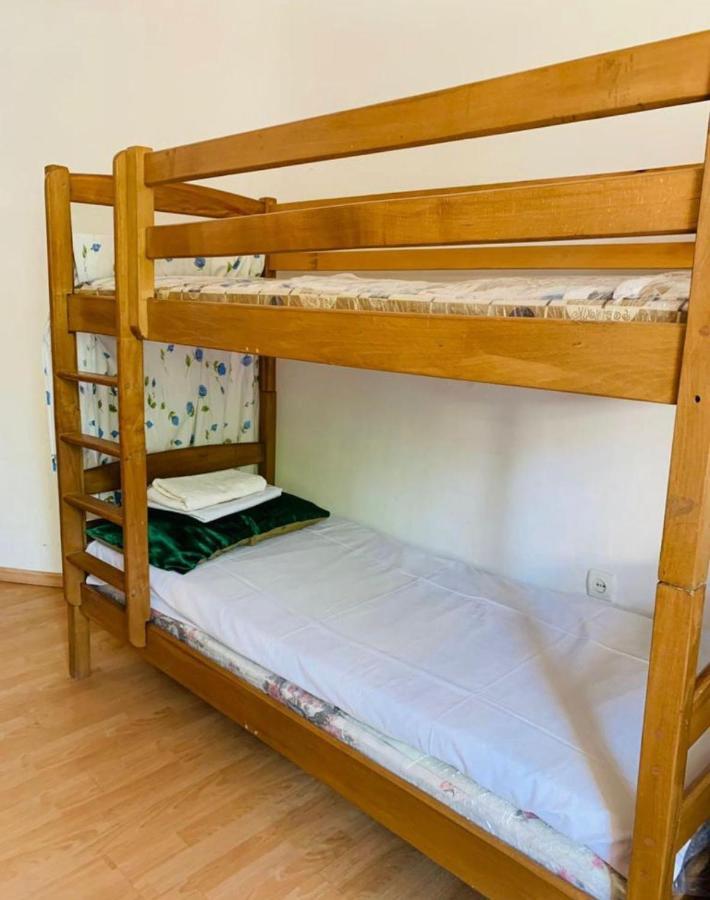 Infinity Hostel & Tour เยเรวาน ภายนอก รูปภาพ